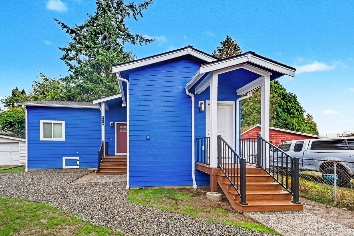 Brand New Home in Prime West Seattle Location - $3,900 - Brand New Home in Prime West Seattle Location - $3,900