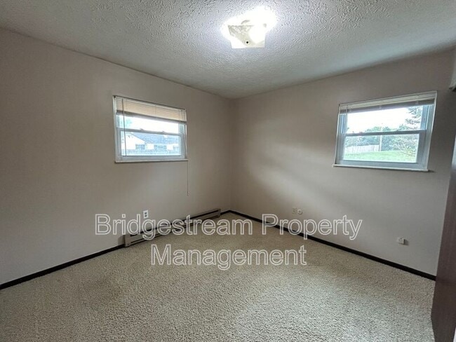 Building Photo - 43 Candlewood Ct