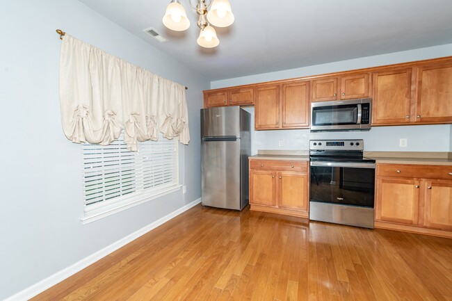Foto del edificio - 3203 Ivy Wood Ln