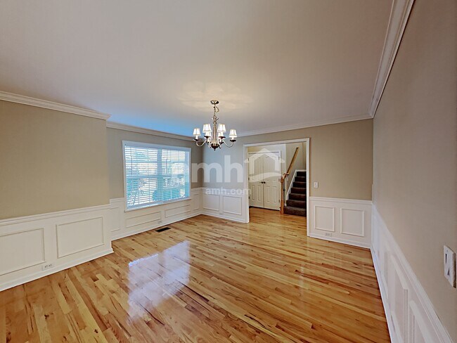 Building Photo - 1068 Blairfield Dr