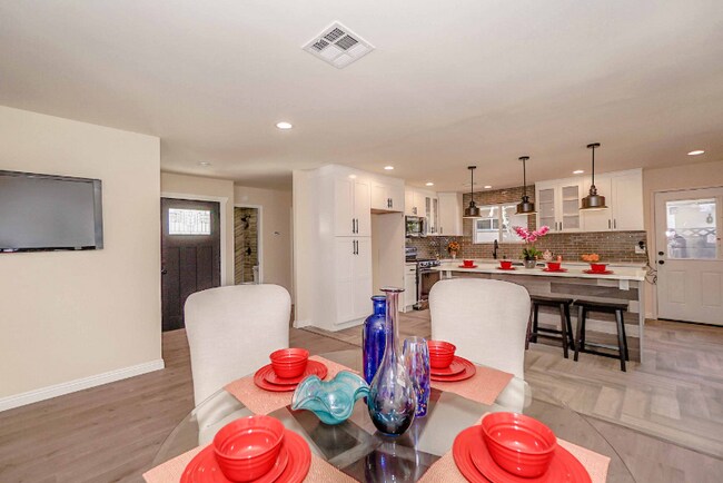 Foto del edificio - 717 Watson Ave