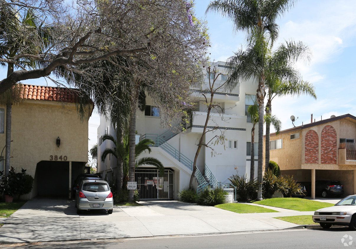 Building Photo - 3850 Inglewood Blvd