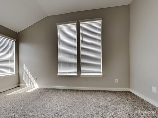 Foto del edificio - 200 Oaklawn Dr