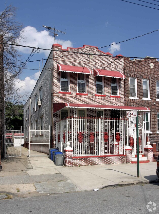 Foto principal - 643 Alabama Ave