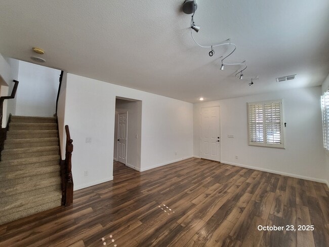 Foto del edificio - 5747 Empress Garden Ct