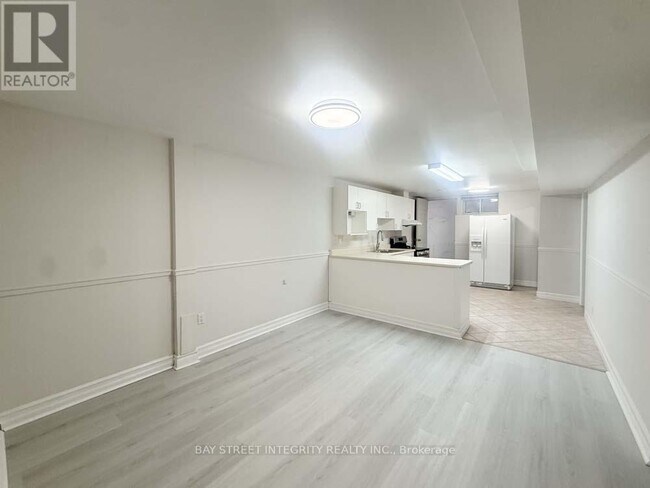 Photo du bâtiment - 130 Kingslake Rd