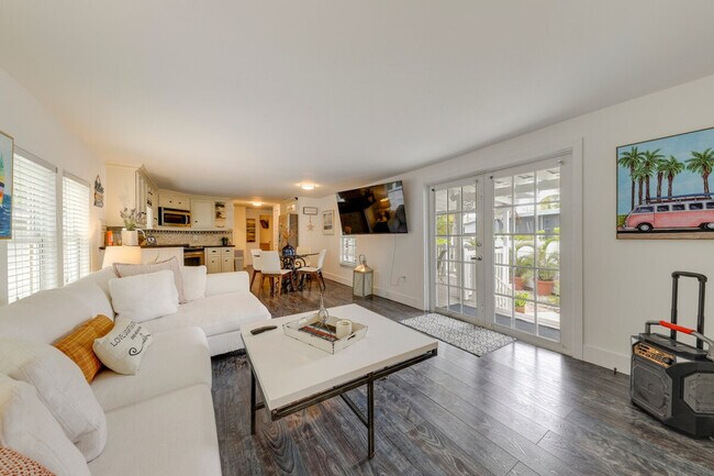 Foto del edificio - 394 Burton Dr