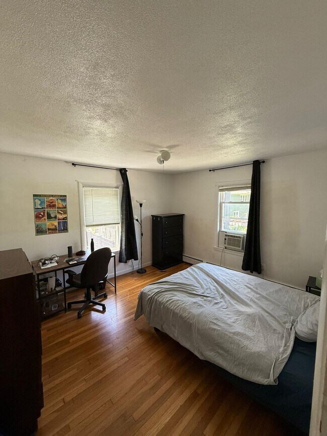 Foto del edificio - 19 Hunting St