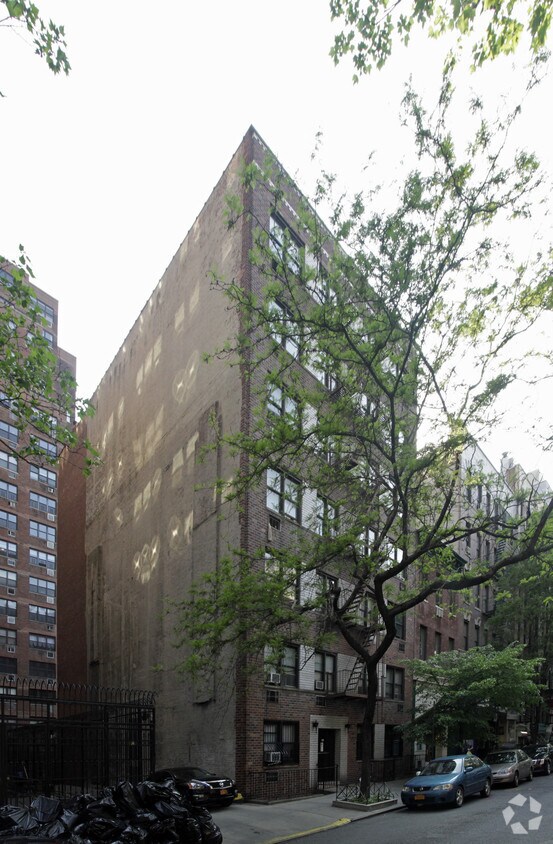 Building Photo - 242 E 80th St
