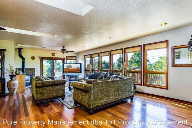 Building Photo - 3 br, 2 bath House - 2891 Old River Road