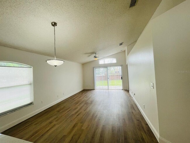 Building Photo - 13403 Greenpointe Dr