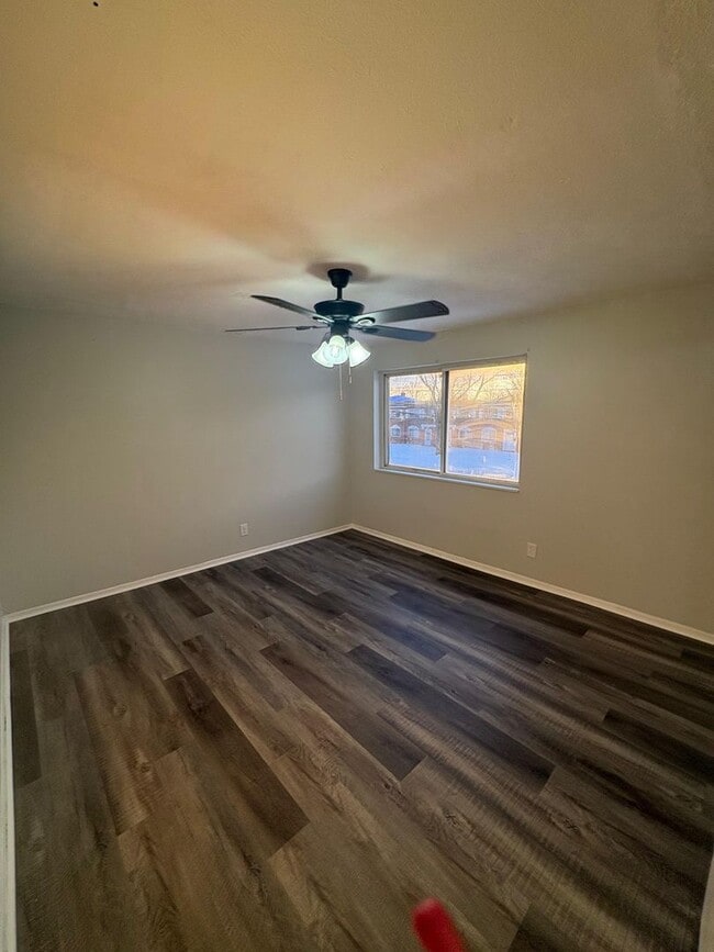 Foto del edificio - 5974 Glenway Dr