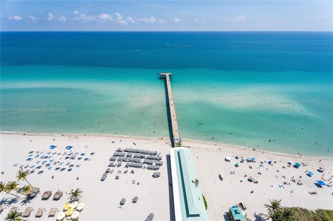 Building Photo - 16699 Collins Ave