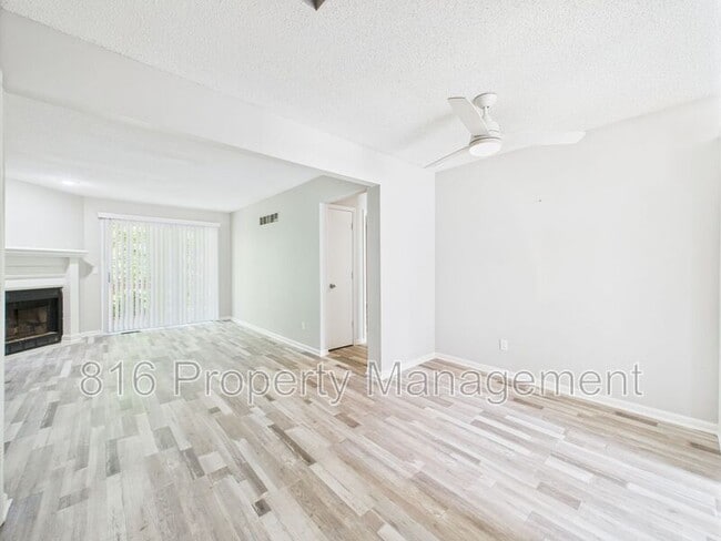 Building Photo - 7941 NW 79th Pl