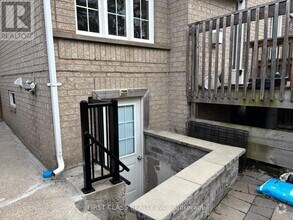 Building Photo - 3023 Mission Hill Dr