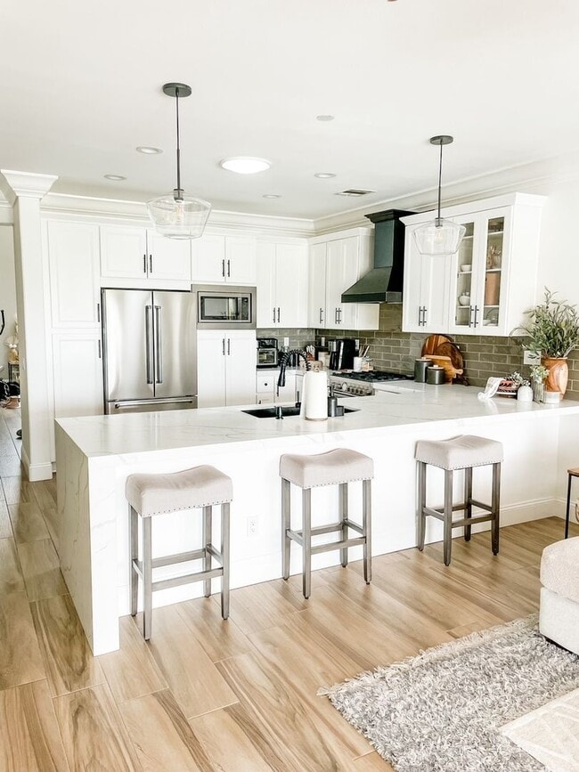 Building Photo - Gorgeous 4 bed, 2 bath cul-de-sac home