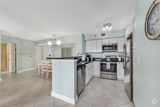 Building Photo - 19501 E Country Club Dr