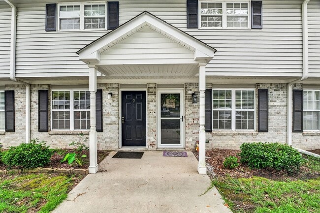 Building Photo - 507 Stinson Dr
