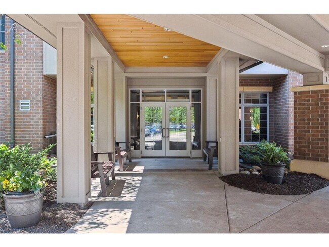 Building Photo - 7100 Metro Blvd