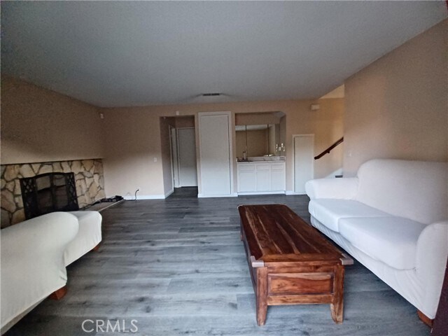 Foto del edificio - 2217 W Knox Ave