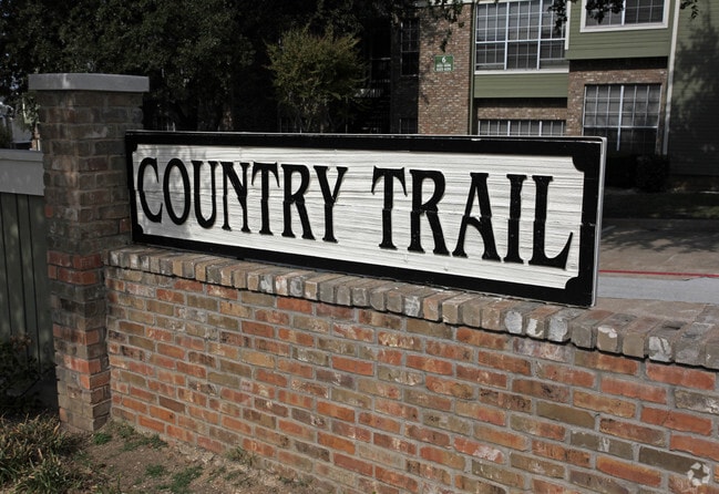 Signage - Country Trail