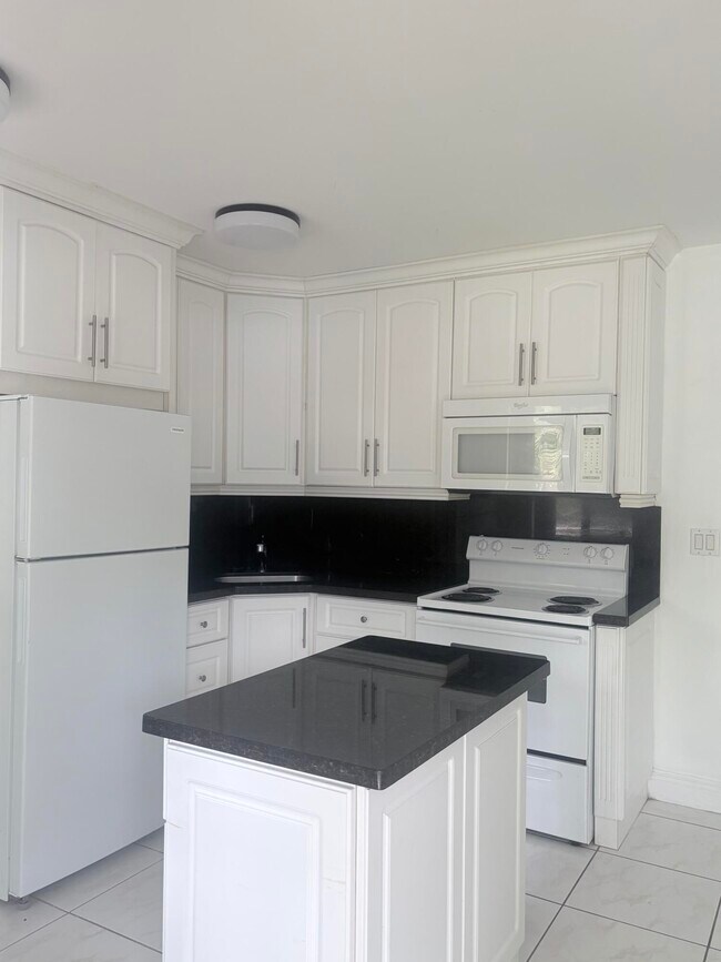 Foto del edificio - 1801 NE 25th Ave