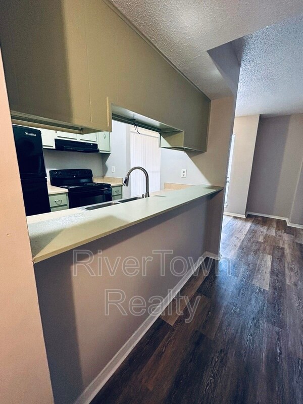Building Photo - 5694 Los Gatos Dr