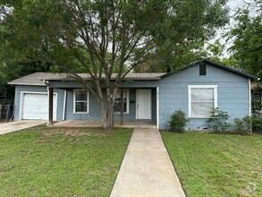Building Photo - 3917 Roselawn Dr