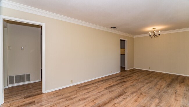Foto del edificio - 4146 Longvale Dr