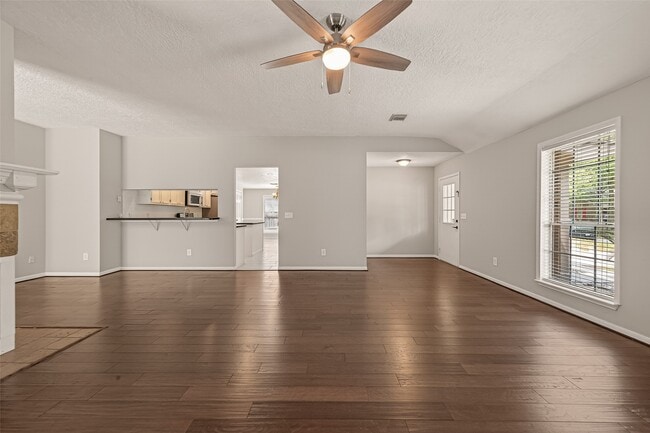 Foto del edificio - 27 Lush Meadow Pl