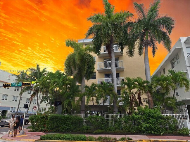 Foto del edificio - 1357 Collins Ave