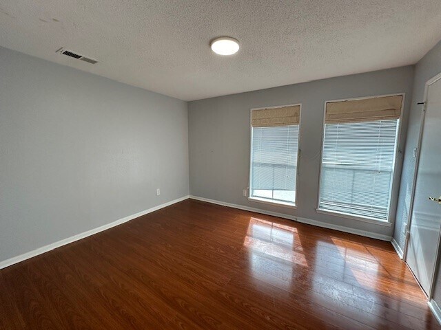 Building Photo - 7700 Creekbend Dr