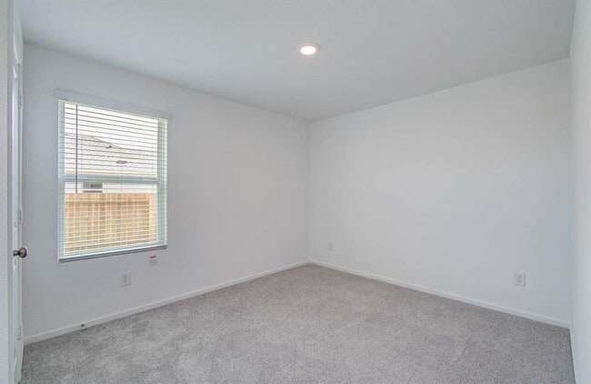 Building Photo - 5005 Gallant St
