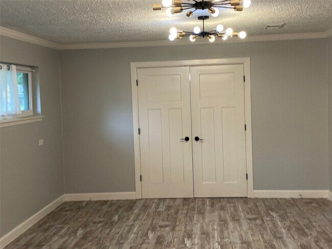 Foto del edificio - 9614 Greenwillow Dr