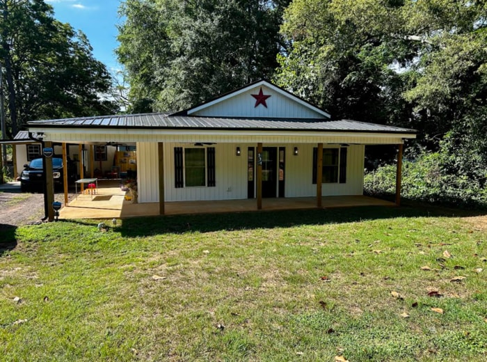 Building Photo - 111 Stevenson Dr