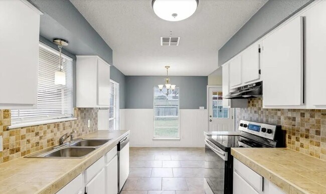 Foto del edificio - 7013 Powderhorn Ct