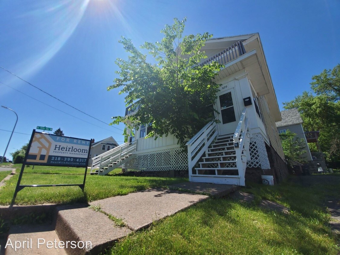 Foto principal - 829-831 W 3rd St
