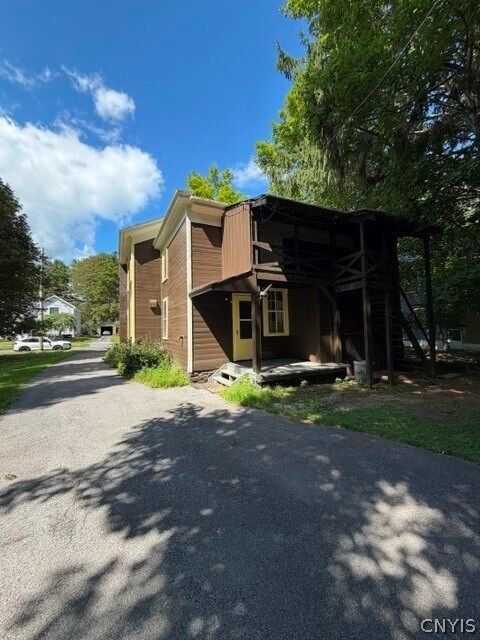 Foto del edificio - 41 Maple Ave