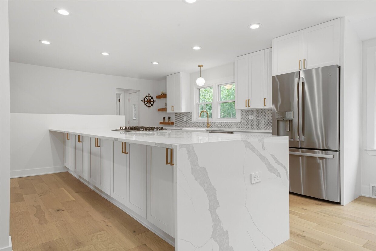 1380 W 52nd Pl, La Grange Highlands, IL 60525 House Rental in La Grange Highlands, IL