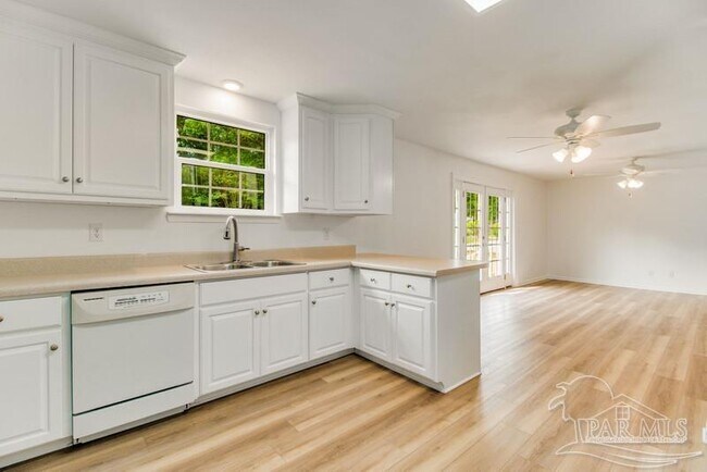 Foto del edificio - 2377 E Olive Rd