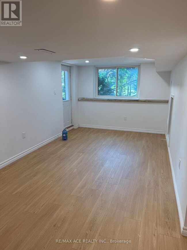 Building Photo - 104 Rameau Dr