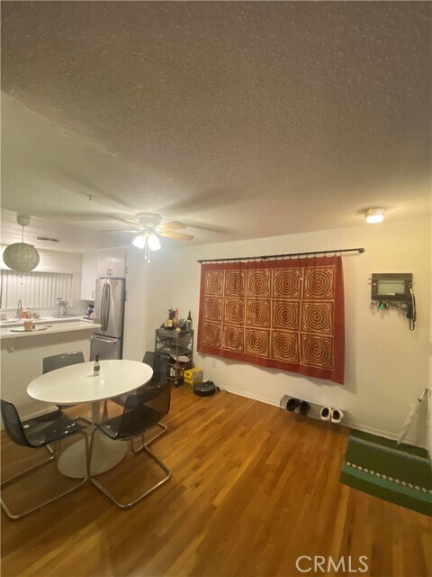 Foto del edificio - 1745 Maple Ave