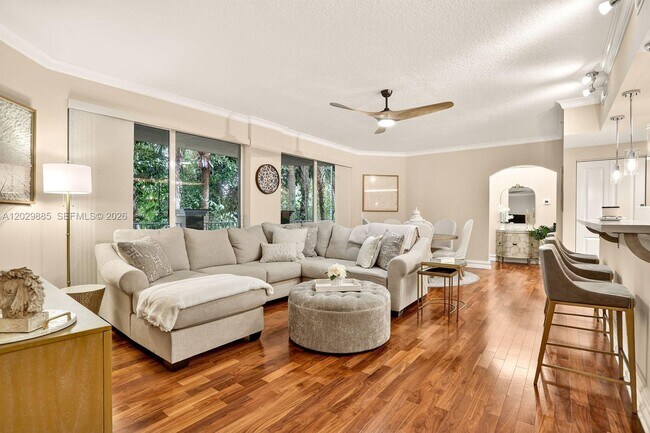 Building Photo - 1200 Hillsboro Mile