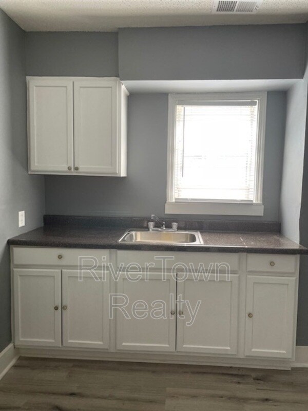 Foto del edificio - 3755 Fairmont Ave