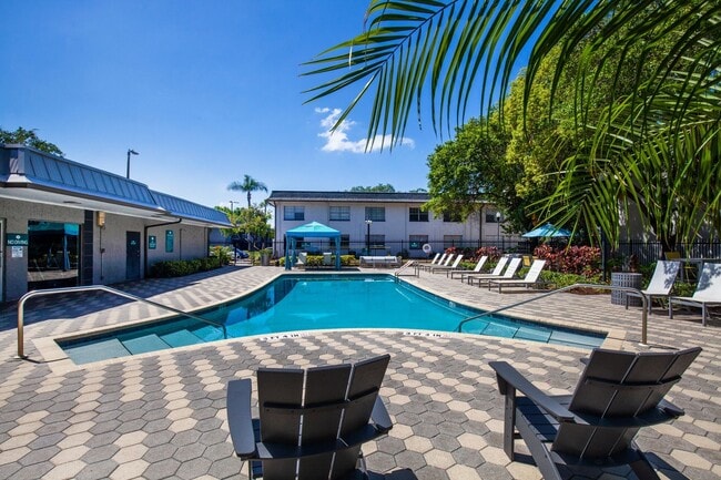 Building Photo - Grove at Temple Terrace