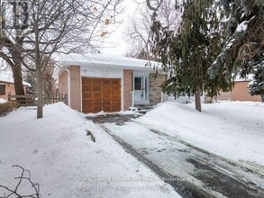 Building Photo - 5 Bromley Crescent