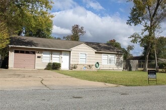 Building Photo - 13307 Force St