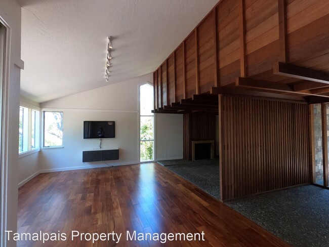 Building Photo - 3 br, 2 bath House - 70 Shelley Drive