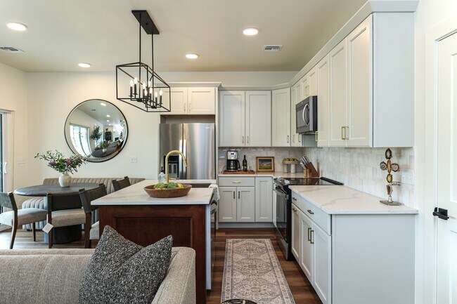 Foto del edificio - 1745 E Rex Rd