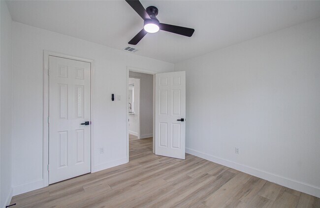 Building Photo - 15448 Chipman Ln.